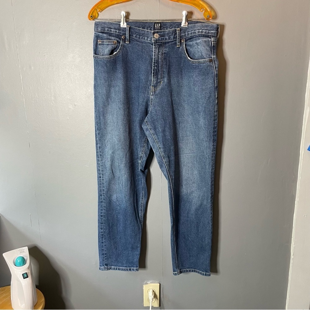 GAP Mom jeans dark wash‎ women's size 31R